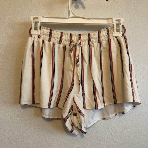 Flowy shorts - Picture 1 of 6